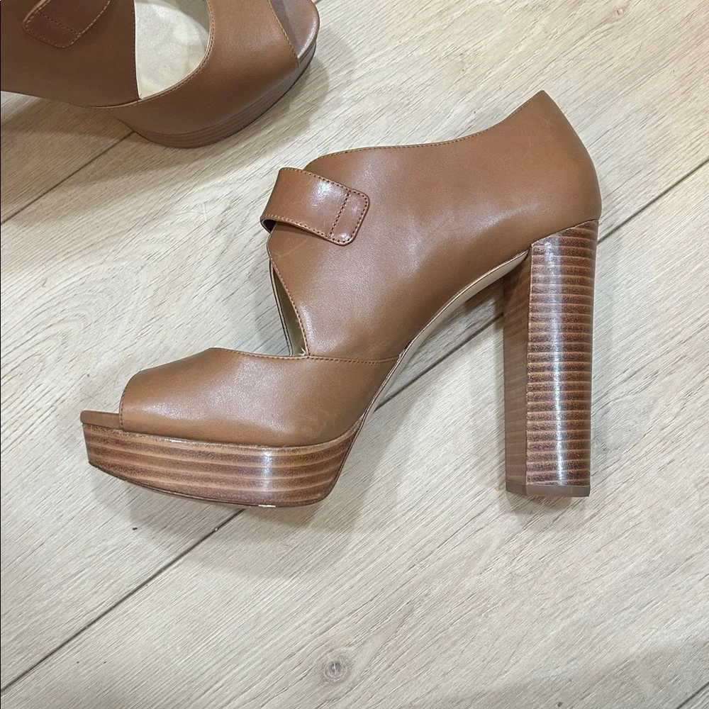 Michael Kors Eleni Platform Leather Block Heels Size 10